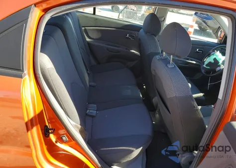 2006 Kia Rio 5 z USA, uszkodzony, nr VIN KNADE163966099656